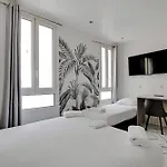 Modern\'S Hotel