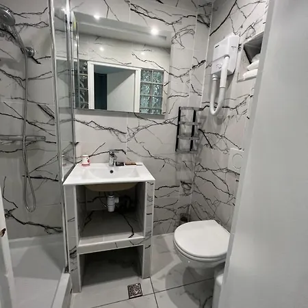 Modern's 3* Parigi